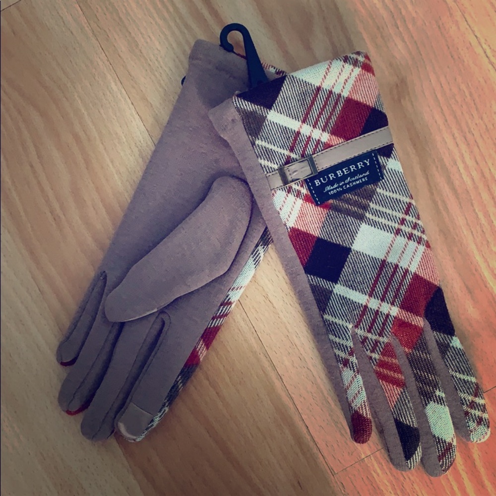 Burberry cashmere touch screen gloves
